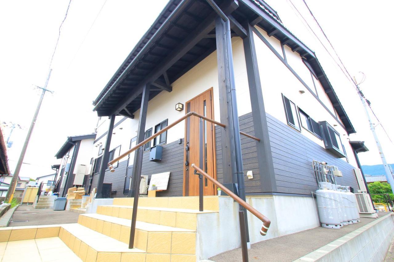 Base Ogi House Of Sakuraoka Ostello Esterno foto